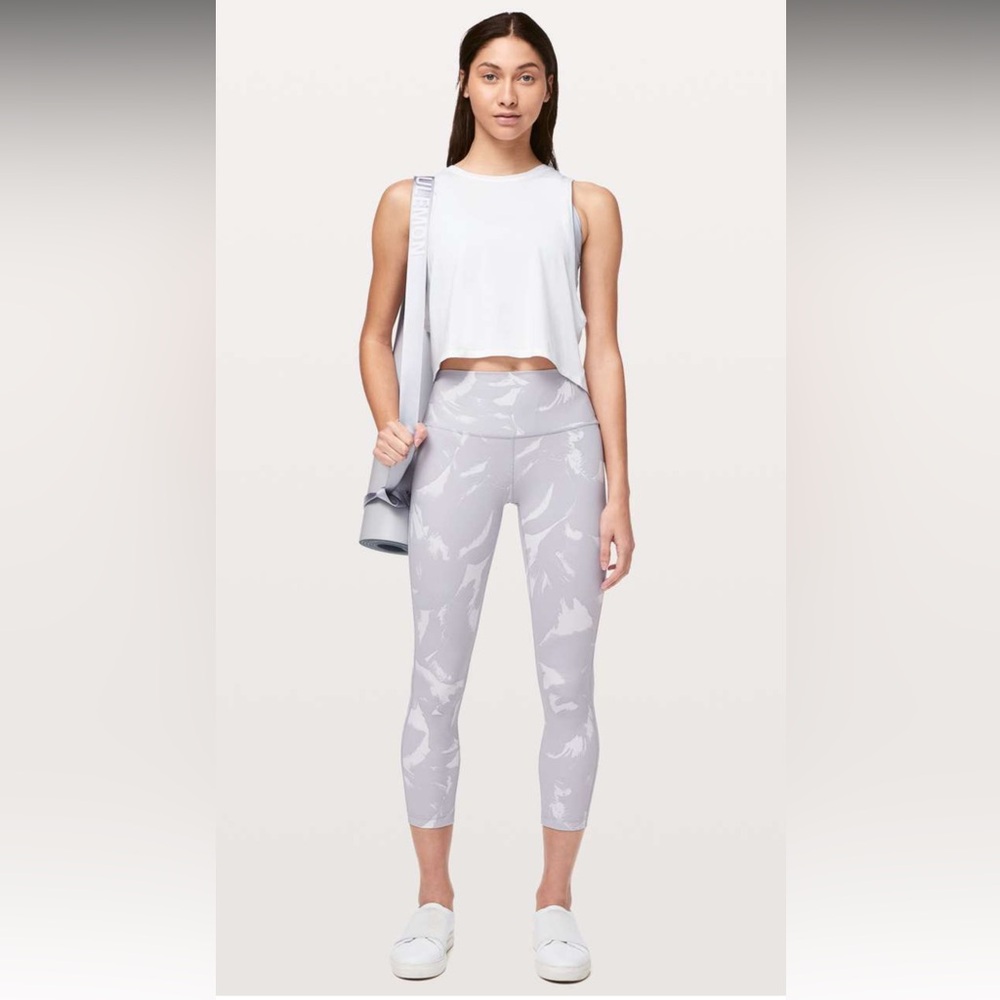 Lululemon Wunder Under High-Rise Full-On Luxtreme Flower Pop White Silver Lilac